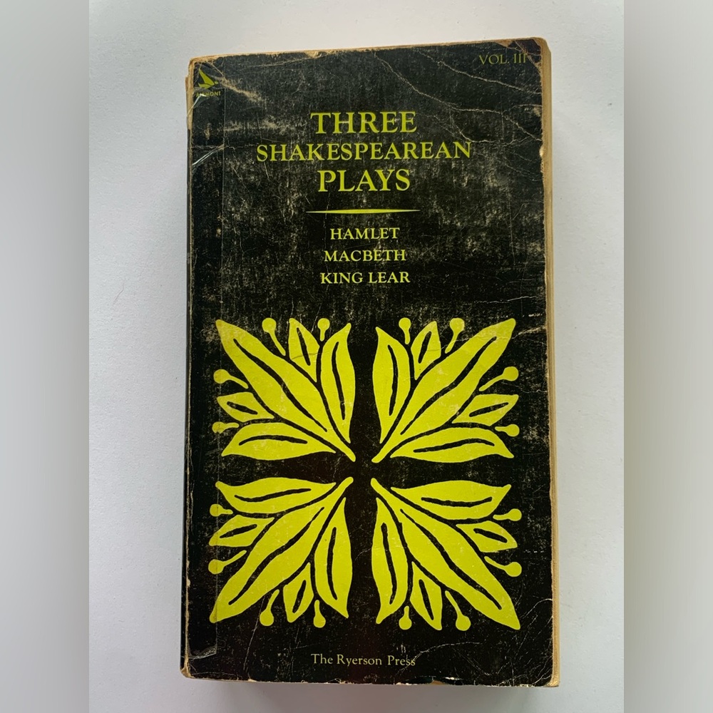 Three Shakespearean Plays (Volume 111): Hamlet, Macbeth, King Lear